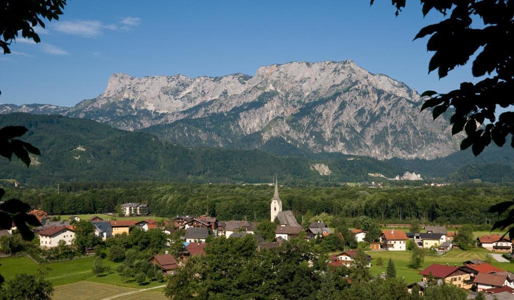 Hotel Gasthof Zum Kirchenwirt Puch bei Hallein Exterior photo